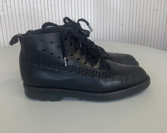 Chaussures Bottines Issey Miyake et Stéphane Kélian Vintage Cuir Noir Femme Pointure 4 (37) cuir ajouré Chaussures de Créateur