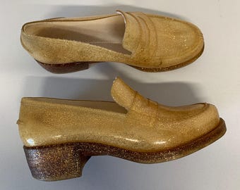 Pair of Yosuke vintage gold and glitter chunky heeled moccasins. Beach or garden shoes. Size 38. Made in France.