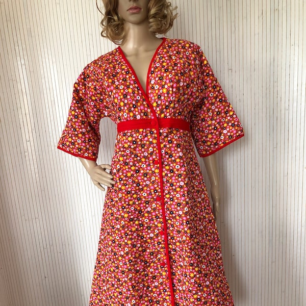 Robe de Chambre Vintage Robe à fleurs Années 70 Robe Kimono Rouge S/M robe détente Matelassée Manches 3/4