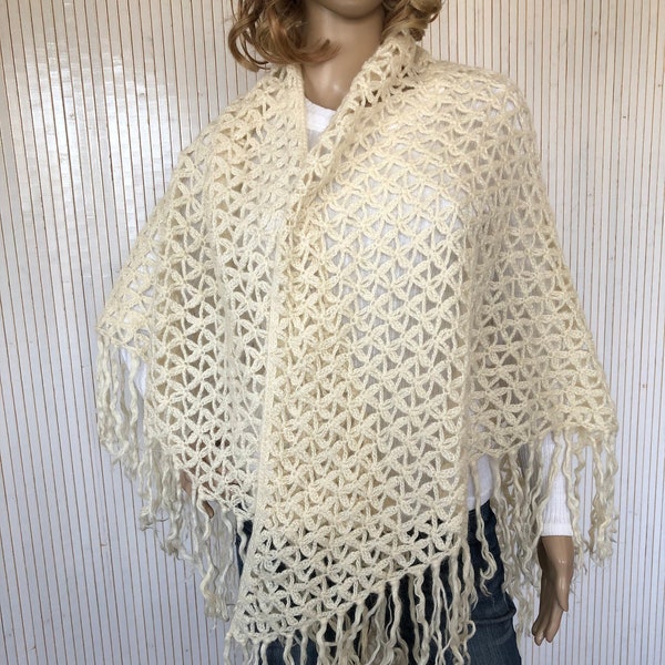 Châle en Laine Crochet Ajouré Vintage Femme 165cm X 140cm Foulard écru à Franges Cape en laine tricotée Fait main