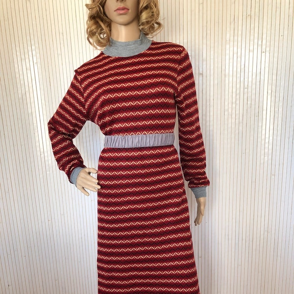 Robe en laine Vintage Femme Années 70 Robe Manches longues Robe rouge à motifs Robe pull Robe Made in France Robe d'hiver à rayures