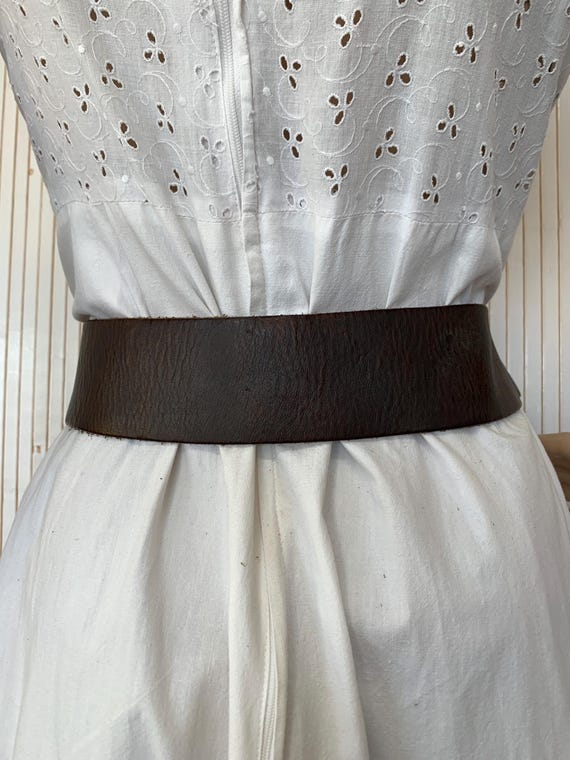 Wide Brown Leather Belt, Minimalist Vintage Style, Women's, Fred