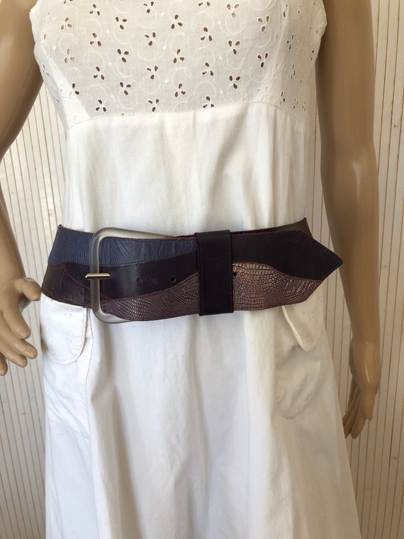 Ceinture Vintage Ventilo Femme - Cuir Brique, Détails Dentelle, Taille 75 Cm