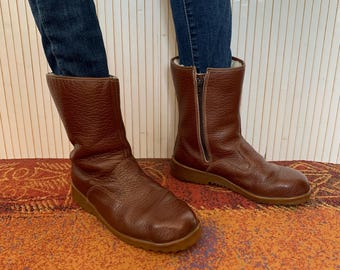 Vintage Fur Lined Boots in Thick Grained Brown Leather Unisex 70s Ankle Boots Size 40 Shoes Made in France
