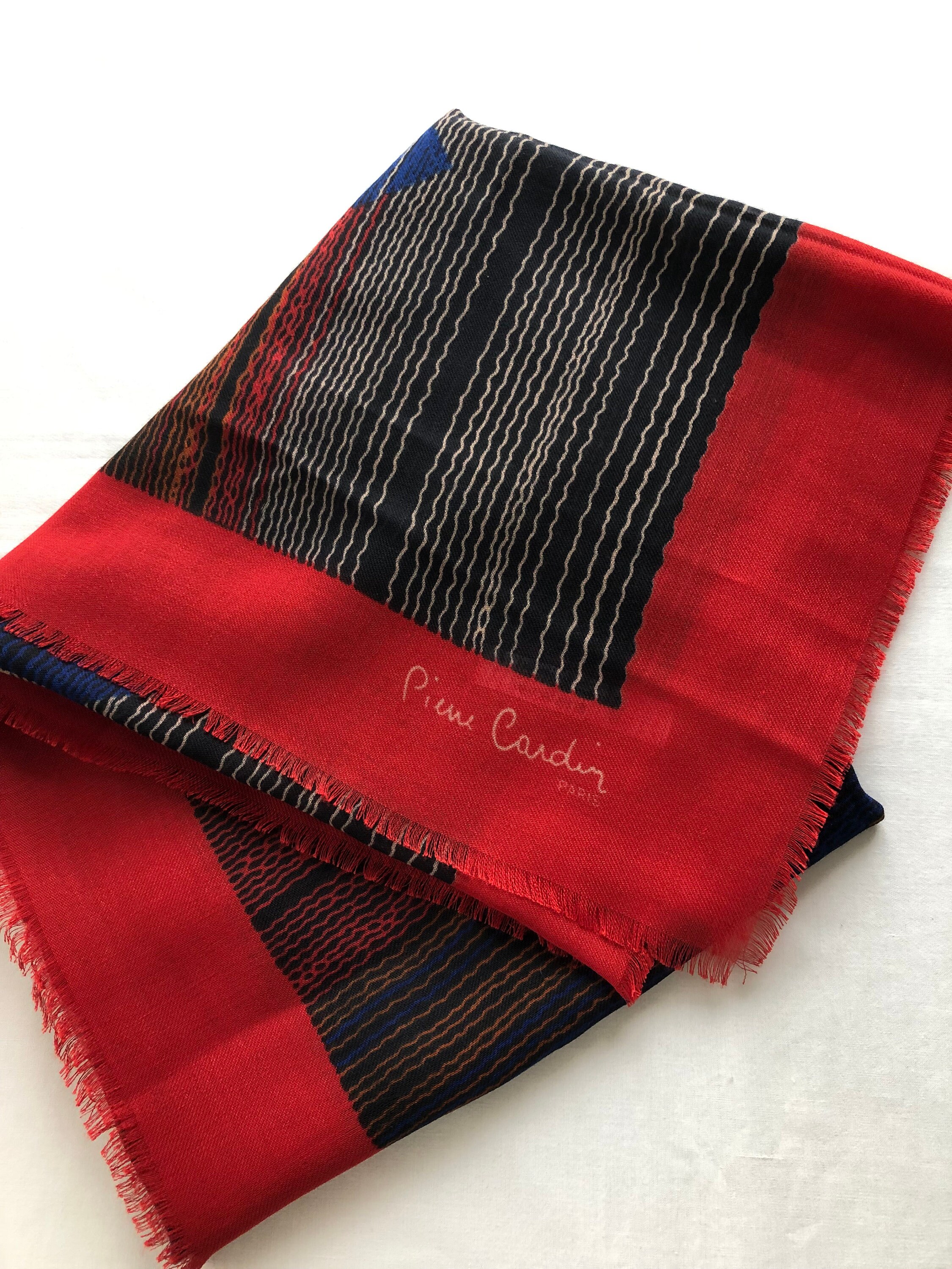 Écharpe / Foulard Carré Vintage Pierre Cardin - Motif Multicolore, Occasion