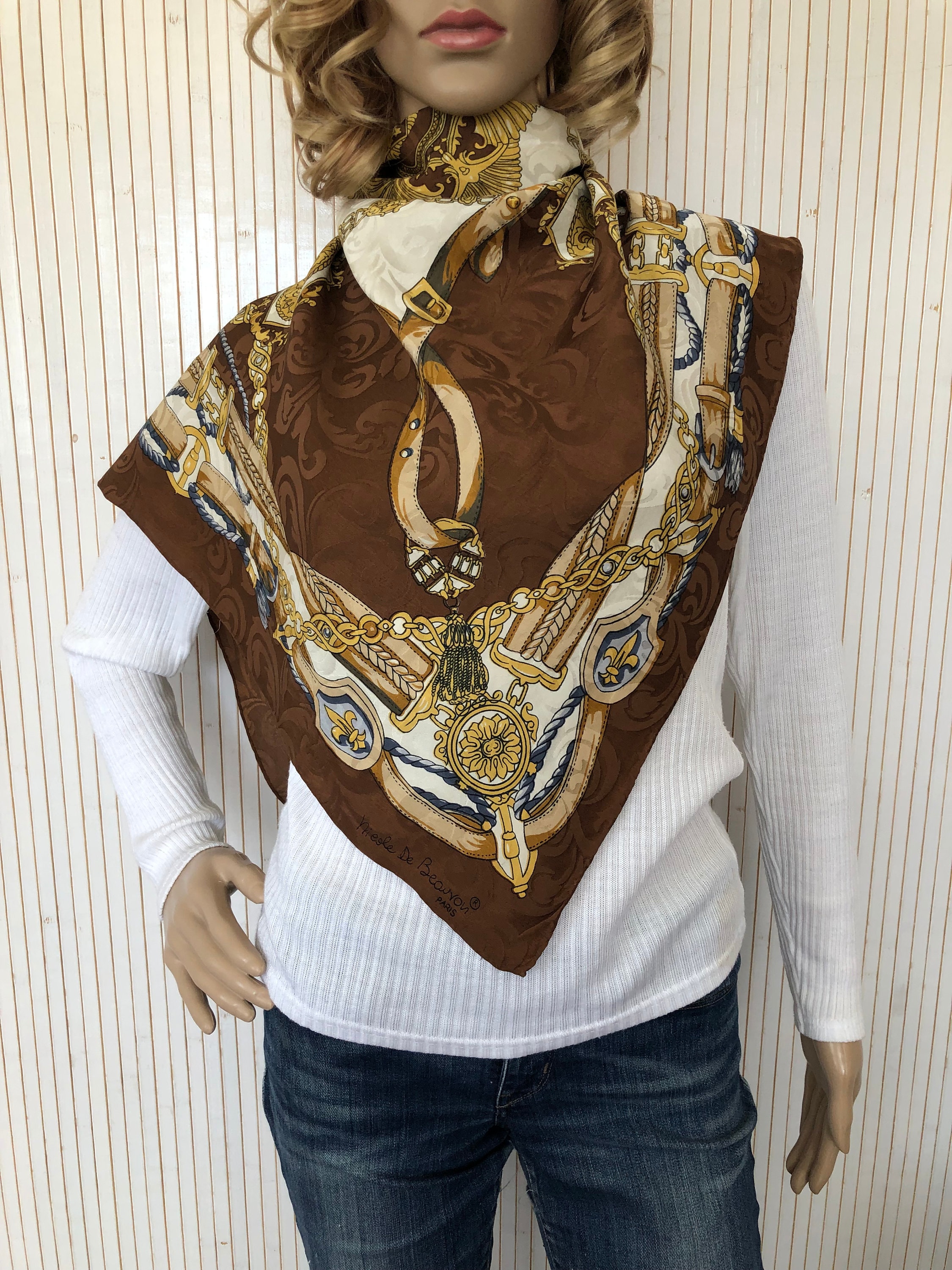 FOULARD (CARRÉ DE soie) Van Cleef & Arpels EUR 40,00 - FR