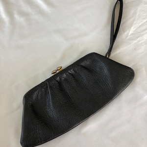 Monedero vintage de piel granulada para mujer de los años 70, color negro