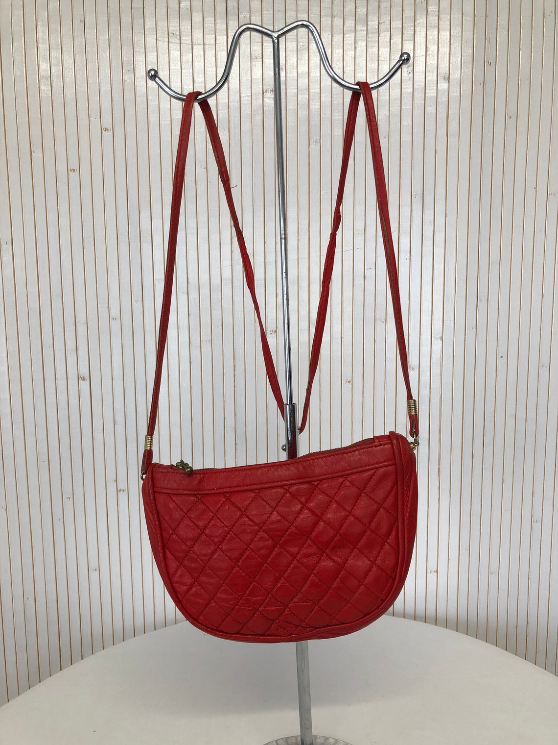 Petit sac à main Rouge matelassé Vintage Femme Bandoulière en Cuir souple Minimaliste, foto 2 di 5