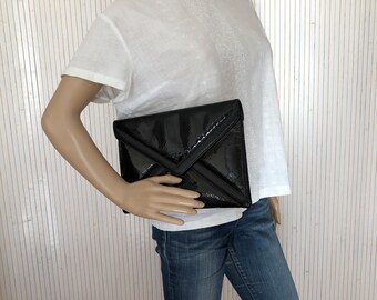 Pochette de soirée Vintage Femme Années 70 Pochette en cuir noir verni Cuir de serpent Fabriqué en Argentine Vipère
