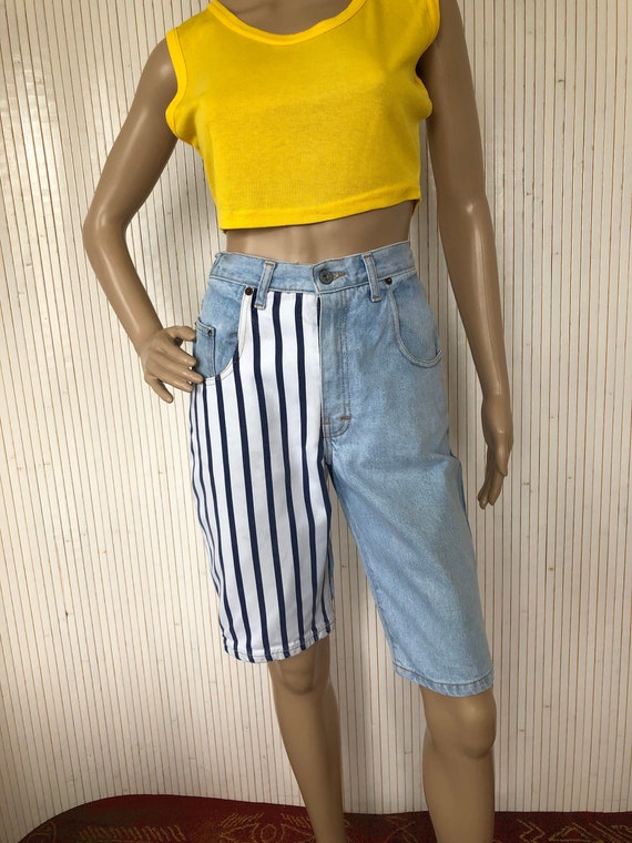 Bermuda in Vintage Jean Asymmetric shorts Sky blu… - image 1