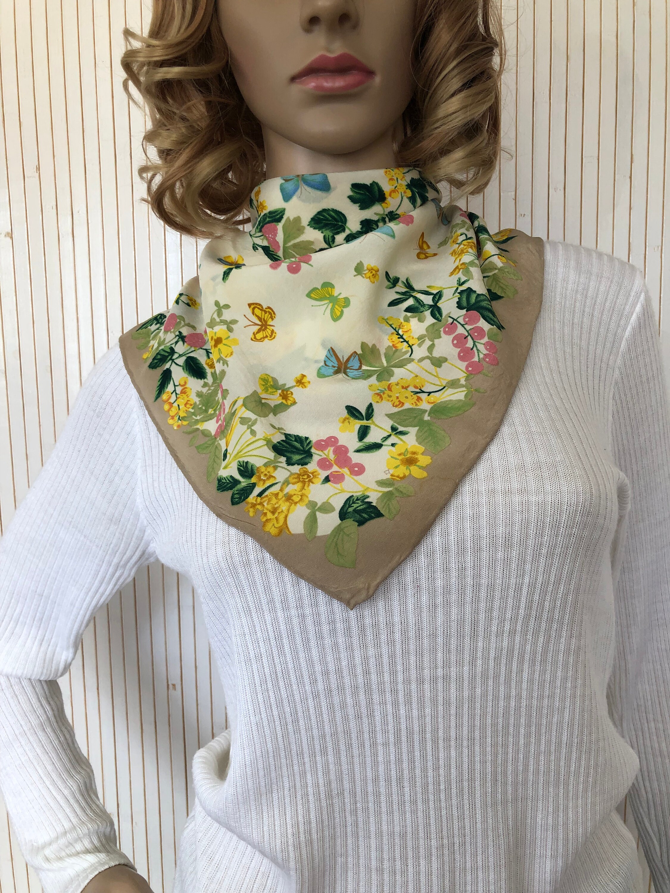 Foulard Carré Vintage En Soie - Marque Codello - Motif Rose Et Papillons - Cadeau