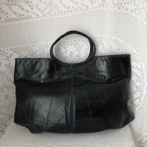 Vintage soft leather bag Nat et Nin bag Black aged look Women's flat handbag Tote bag Round handles Made in France Minimalist bag image 3