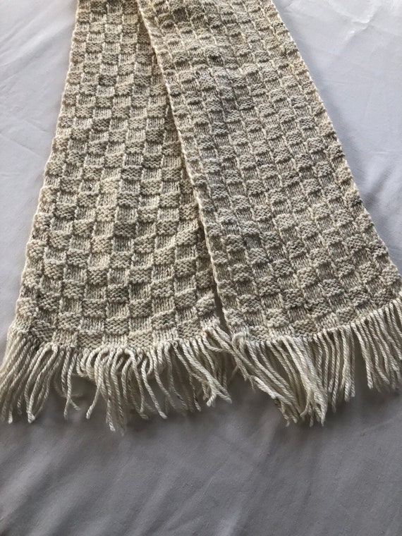 Beige hand knitted wool scarf Vintage Granny squa… - image 5