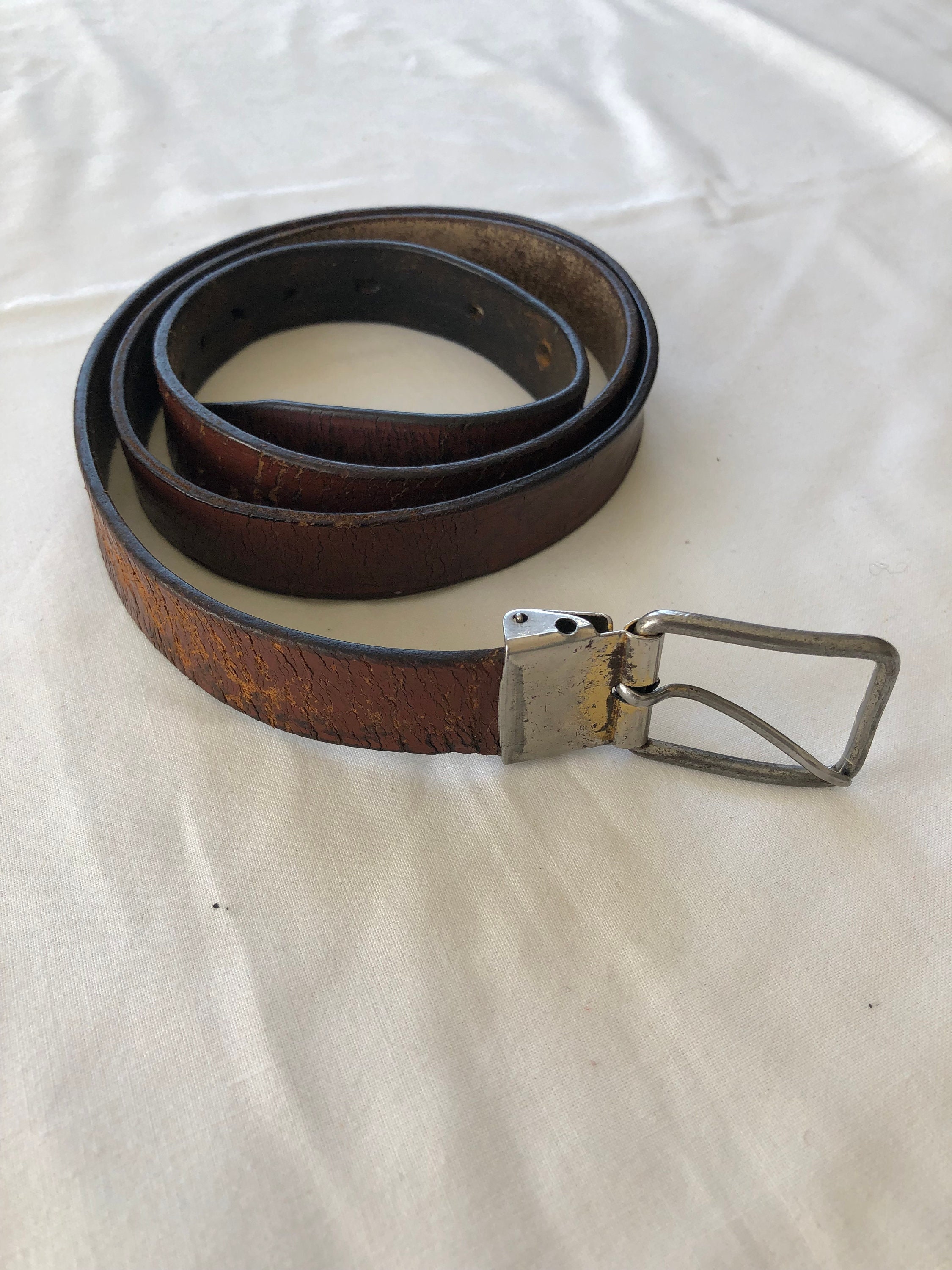 Vintage Distressed Faded Brown Worn in Leather Belt Gold Buckle Patina 2000S JAPANESE MADE RUGGED ANTIQUE-BRASS BUCKLE STUDDED BELT  main image 3