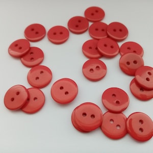 Red Sewing Buttons 15mm (5/8&quot;) Red Buttons for Festive Christmas Holiday Clothing