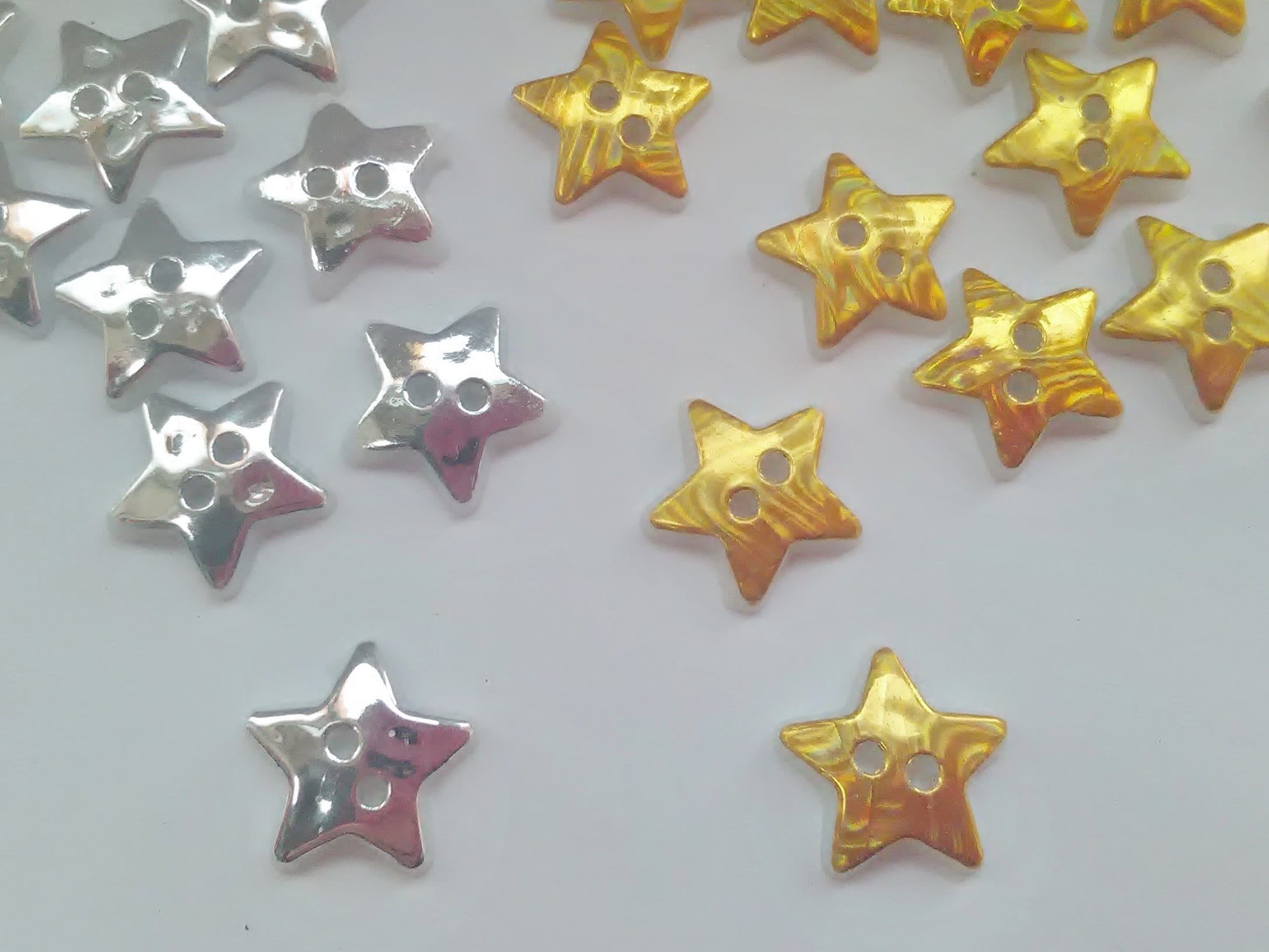 White Star Buttons, Star Shaped, Shiny, Two Holes, for Sewing Children  Dress Cardigan, 11mm, 0.43inch, Semi-transparent, Irregular Special 