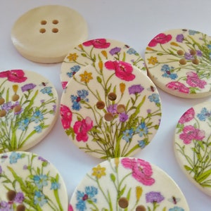 4 Wild Flowers Buttons 30mm Large Floral Spring Flowers Sewing Buttons Knitting Crafts Focal Buttons Clothing Accessories