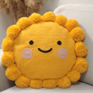 Punch Needle Sun Pillow, Nursery Decoration Baby Sunny Pillow Handmade Smile Sunnie Pillow Decor