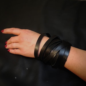 Versatile Handmade Leather Flogger, Handcuffs, leather Bracelet, Choker Necklace, BDSM / Kink Accessory / midnight black in 2 Styles image 2