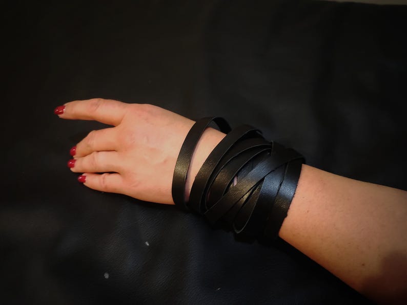 Versatile Handmade Leather Flogger, Handcuffs, leather Bracelet, Choker Necklace, BDSM / Kink Accessory / midnight black in 2 Styles image 2