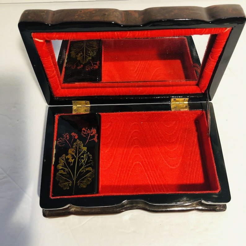 Vintage Japanese Black Lacquer Geisha Girls Pearl Inlay Jewelry Trinket Box