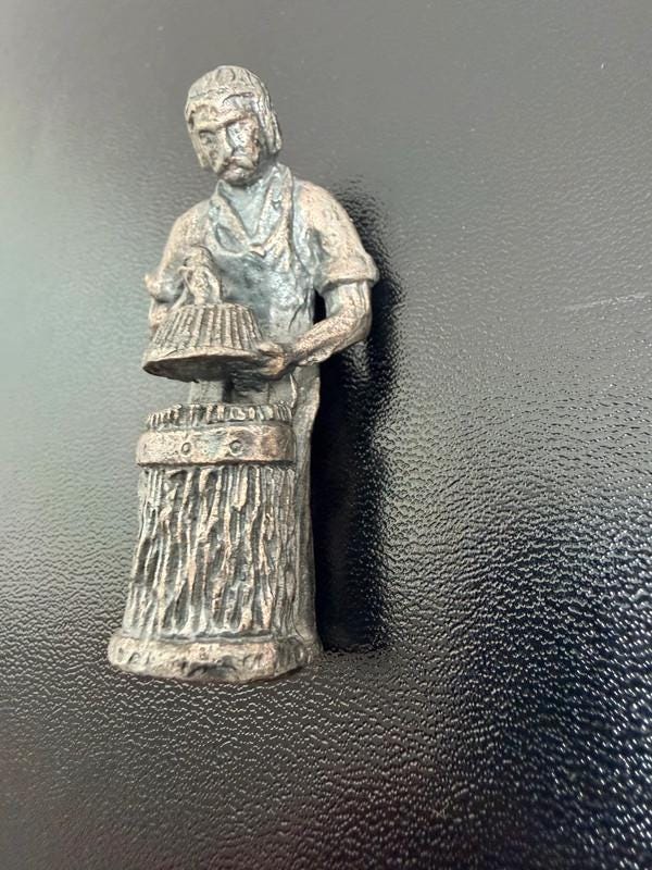 Tinnen kuiper vatenmaker beeldje vintage pewter image 6