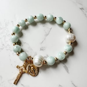 Catholic rosary bracelet with gold crucifix and Miraculous medal, green moonstone gemstones and pearls | Catholic gift | Catholic jewelry