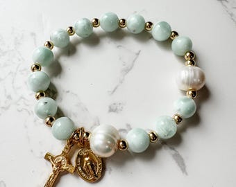 Catholic rosary bracelet with gold crucifix and Miraculous medal, green moonstone gemstones and pearls | Catholic gift | Catholic jewelry
