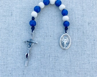 Mother Teresa of Calcutta Pocket Rosary with Papal Crucifix, Miraculous Medal, blue and white wood beads and micro cord