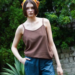Square-neck linen camisole, Linen Cami Top, Linen spaghetti strap top, sleeveless linen top, Summer Linen Top, Linen Clothing for Women