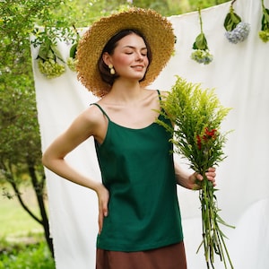 Square-neck linen camisole, Linen Cami Top, Linen spaghetti strap top, sleeveless linen top, Summer Linen Top, Linen Clothing for Women
