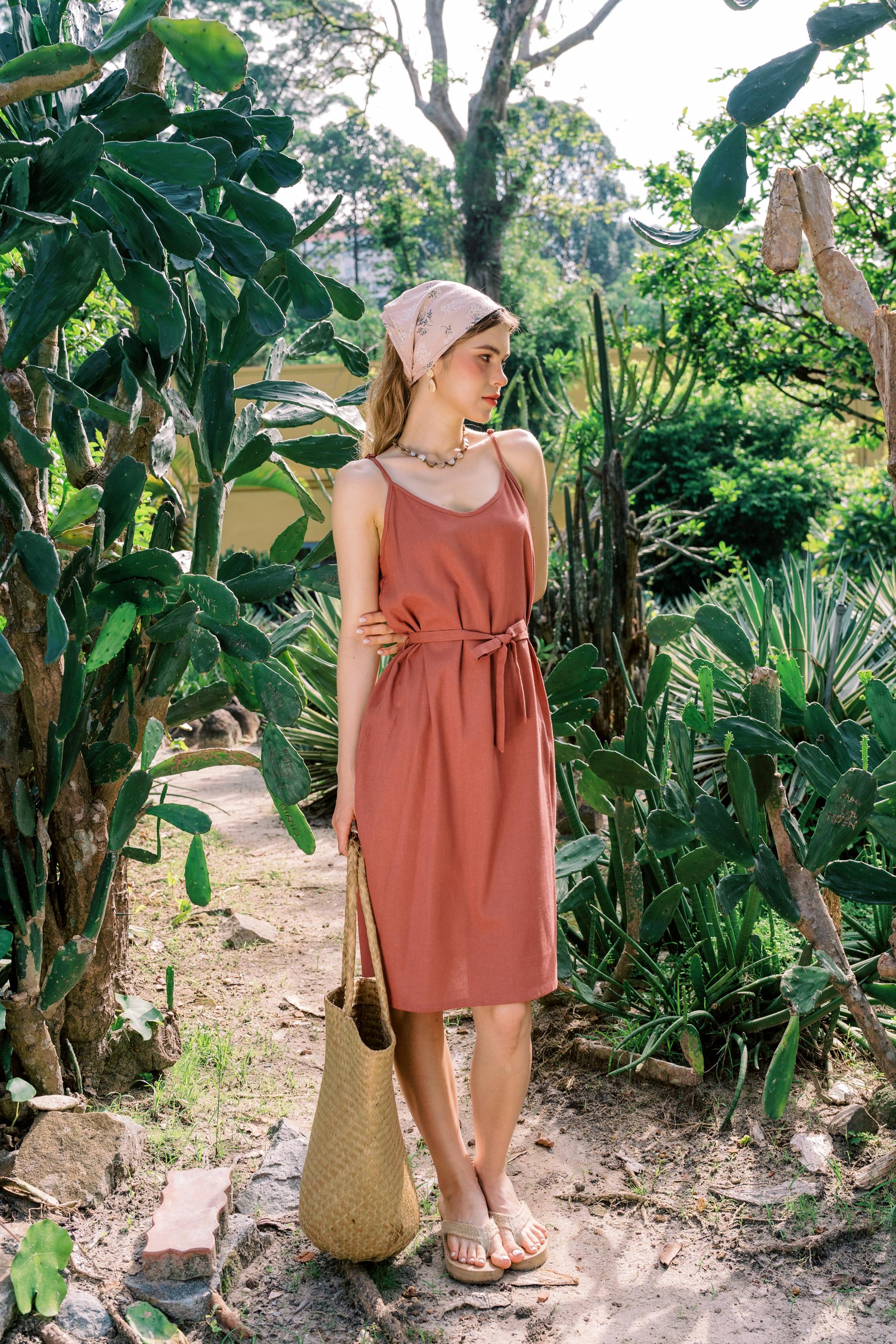 linen cami dress Summer Linen Cami Dresses for Women Sleeveless Spaghetti Strap Backless Drawstring Beach Dress Vacation Casual Loose Gingham Long Sundress Tank Maxi
