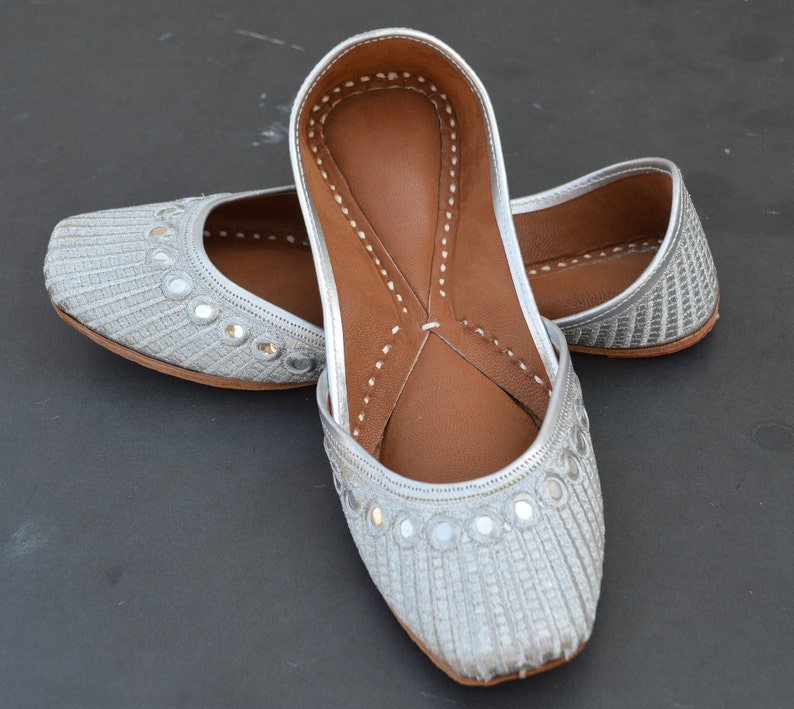 Silver Punjabi Jutti Punjabi Jutti Mojari Shoes Rajasthani Etsy