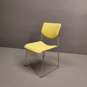 1 di 2 Sedia da pranzo vintage realizzata in Germania negli anni &#39;70 da Sonett, Sedia Bauhaus verde di metà secolo, Sedie dell&#39;era spaziale