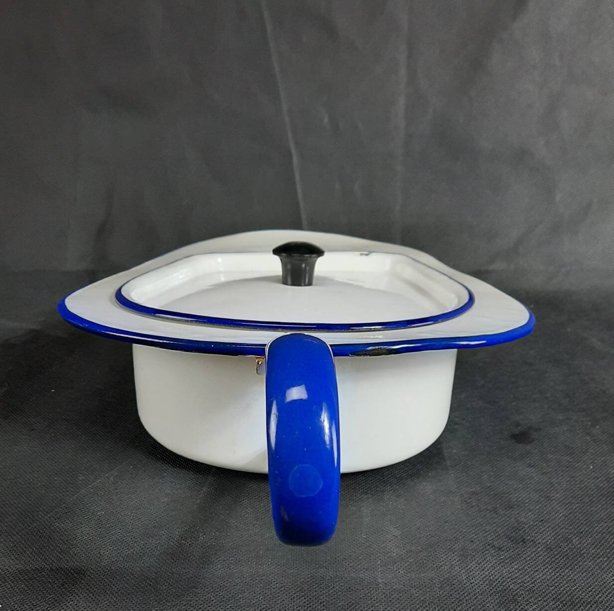 Hospital Kit Bedpan Hospital Room Decor Garden Decor Enamel Etsy