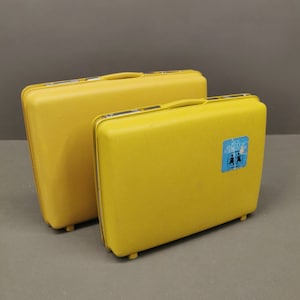 Set van 2 vintage Samsonite treinkoffers, gele koffers gemaakt in de jaren 60