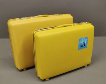 Set of 2 Vintage Samsonite Train Cases, Yellow Suitcases made in 60's