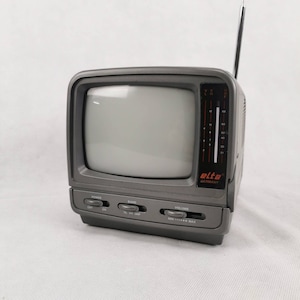 Radio televisor portátil Magnatech Deluxe, Televisiones antiguas