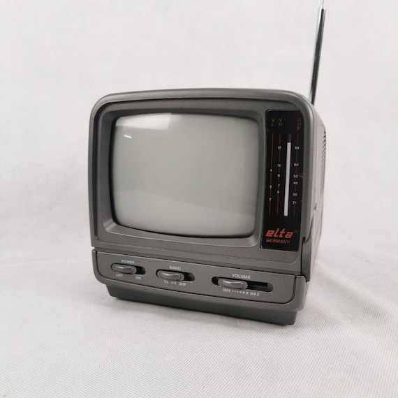 Televisión portátil vintage Elta en blanco y negro fabricada en