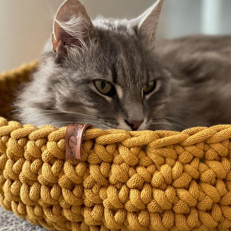 Handmade Cat Bed, Customized Small Dog Bed, Crochet Chunky Eco Friendly Cat Basket, Cat Birthday Gift image 3