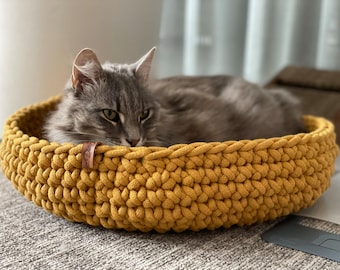 Handmade Cat Bed, Customized Small Dog Bed, Crochet Chunky Eco Friendly Cat Basket, Cat Birthday Gift