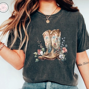 Cowgirl Boots, Country Girl Shirts, Cowgirl Boots Shirt, Cowgirl Shirt, Western Shirt, Country Concert, Western Tee West Shirt, Desert Shirt