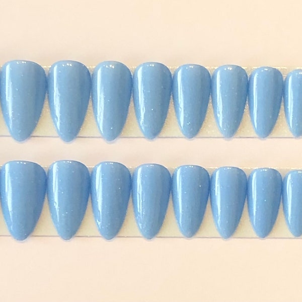 Light blue sparkle short almond press on nails