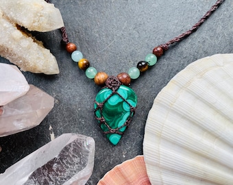 Malachite macrame necklace/simple macrame necklace with tiger eye beads and aventurine beads/elf/fairy/witchy/ethnic/men's jewelry/man