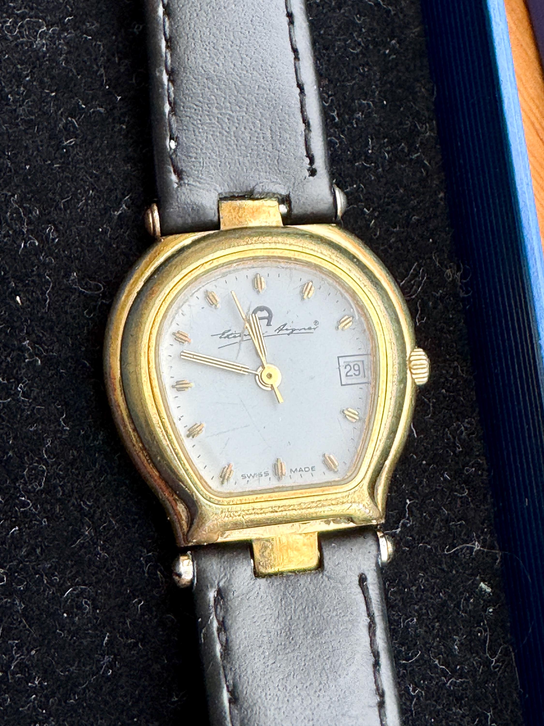 Etienne Aigner クォーツ腕時計 馬蹄型 A1021 Etienne Aigner vintage 
