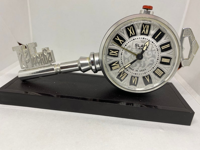 Soviet alarm clock Slava Moscow Key Tabletop Clock USSR vintage clock Glory Moscow Key Mechanical Olympic Games Clock Home Decor
