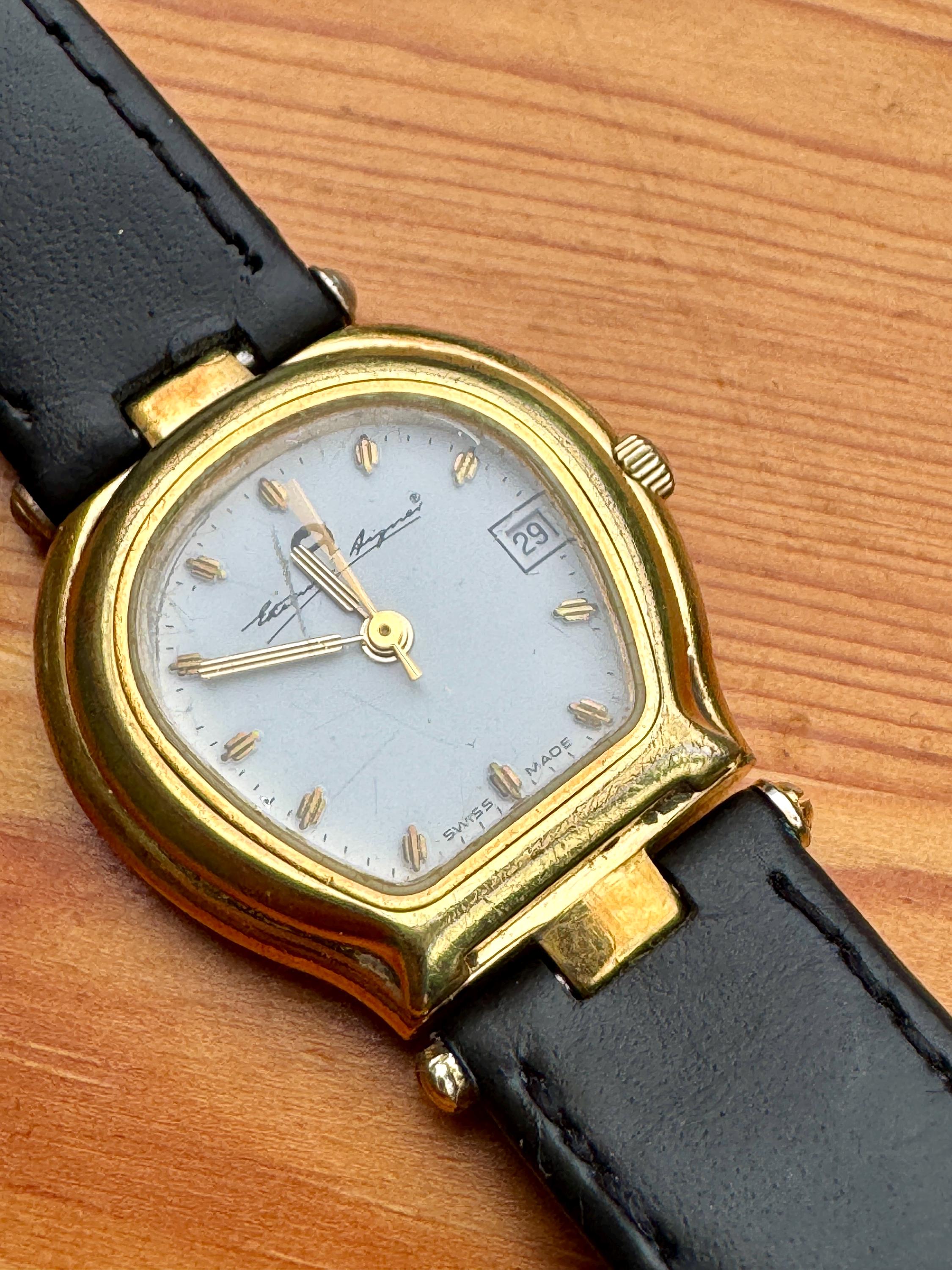 Etienne Aigner クォーツ腕時計 馬蹄型 A1021 Etienne Aigner クォーツ腕時計 馬蹄型 A1021 Etienne Aigner