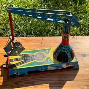 Vintage Tin Toy Automatic Dock Crane Station B2 W.Germany HB Hermann Blechspielwaren