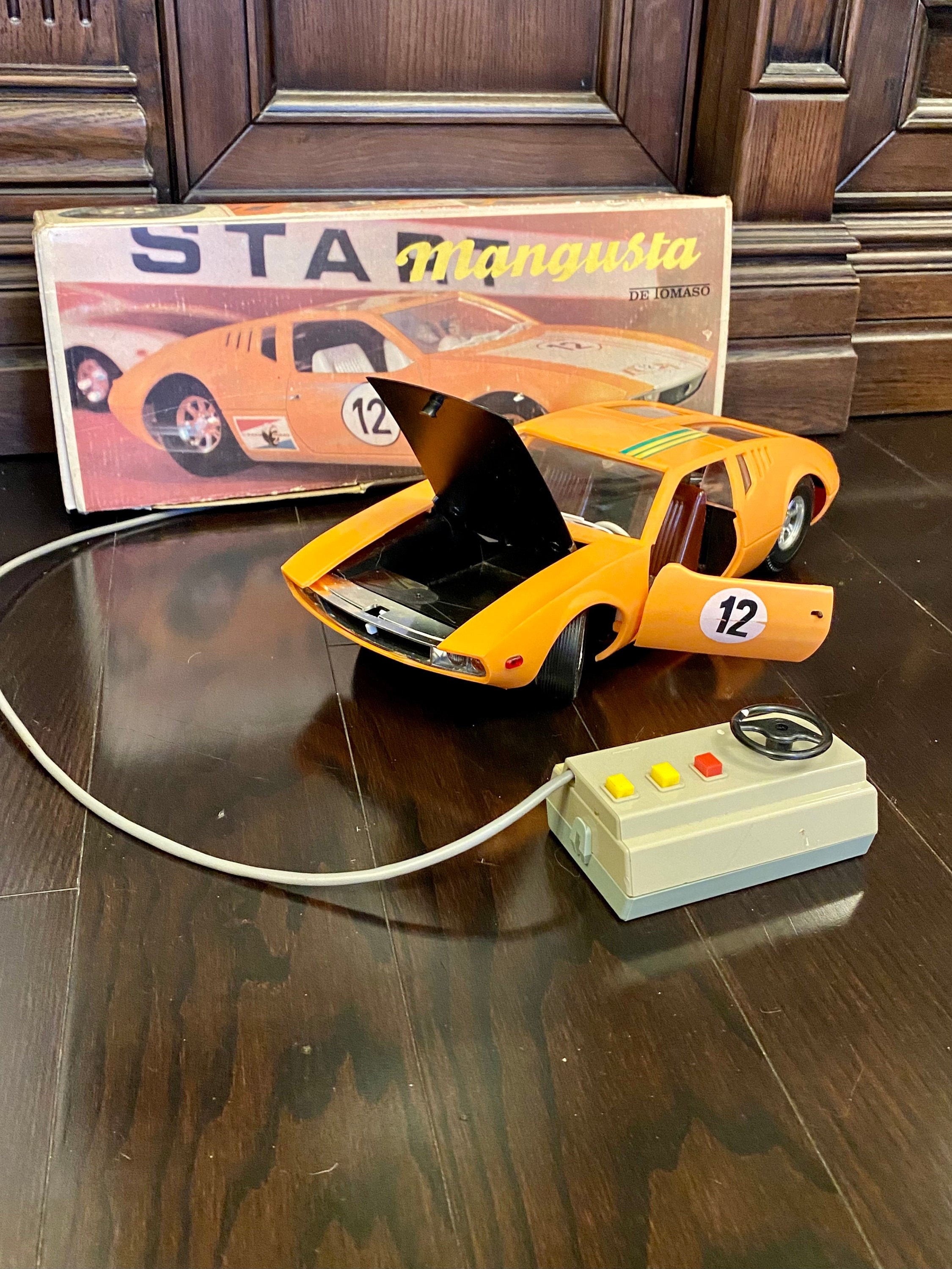 PIKO 1/12 DE TOMASO MANGUSTA デ・トマソ・マングスタ