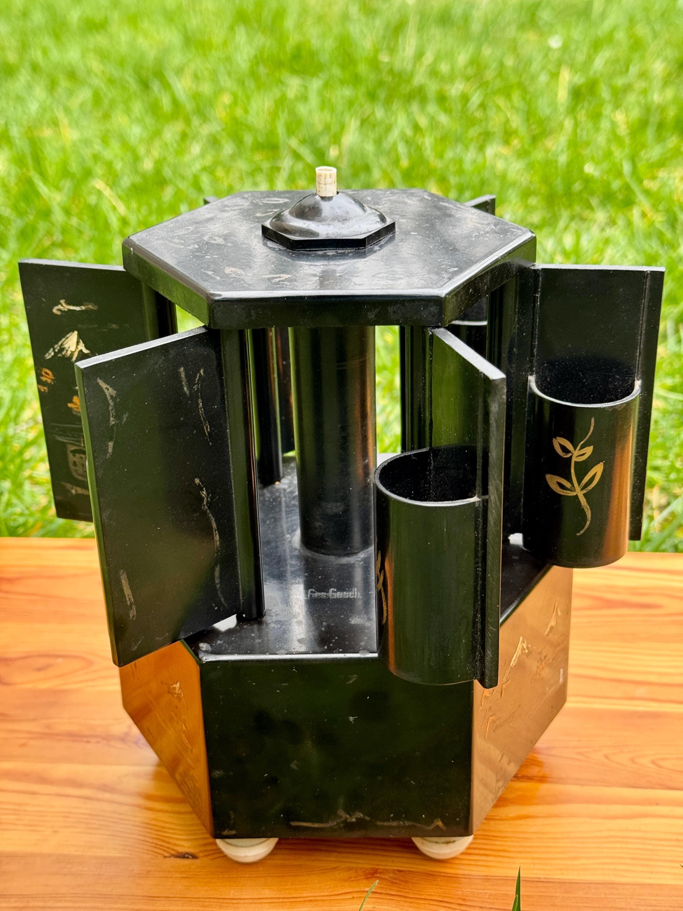 Vintage Bakelite Musical Cigarette Dispenser With Lador Mechanism  1950s–1970s